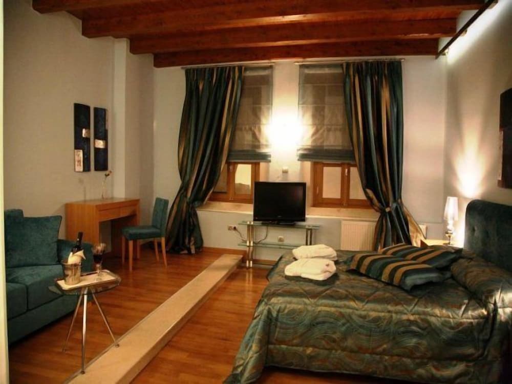 Executive Room photo 3