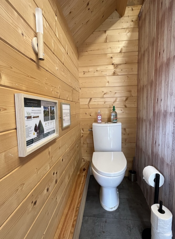 Traditional Cabin photo 3