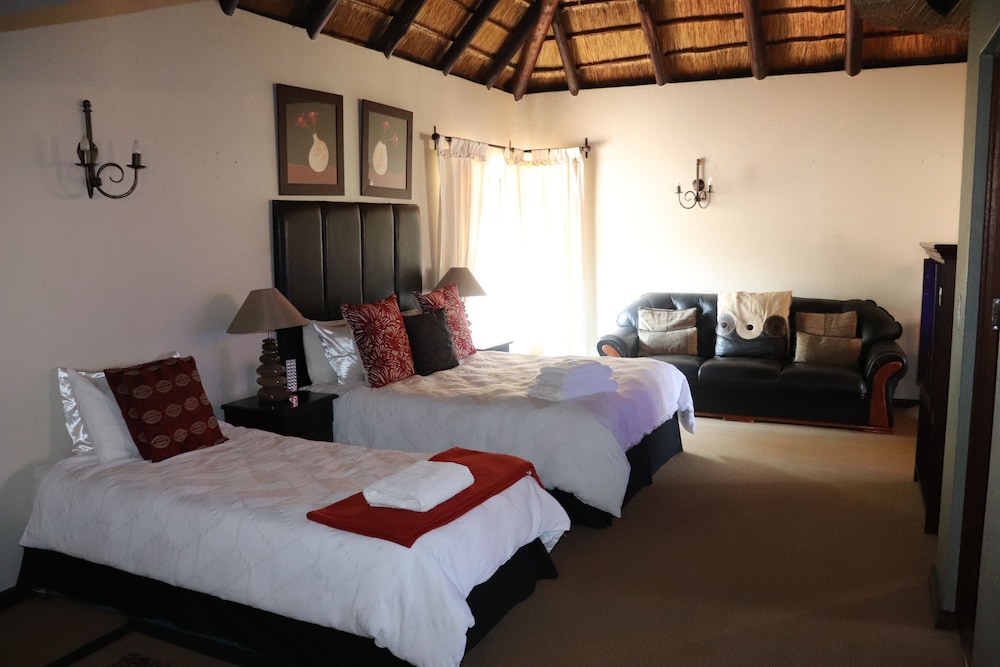 Executive Quadruple Room, Multiple Beds, Balcony, Garden View photo 2