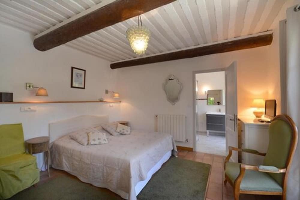 4. Double Room Tilleul
