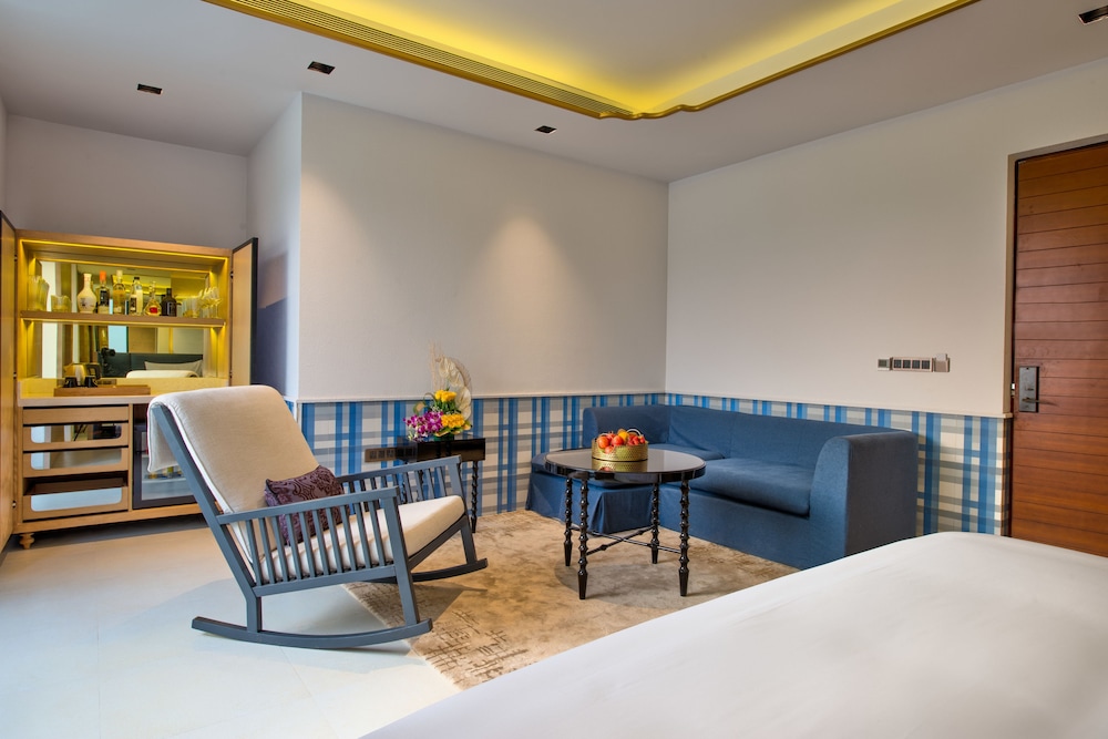 Premium Balcony Twin Bed, INR 2000 Meal Credit per stay photo 3
