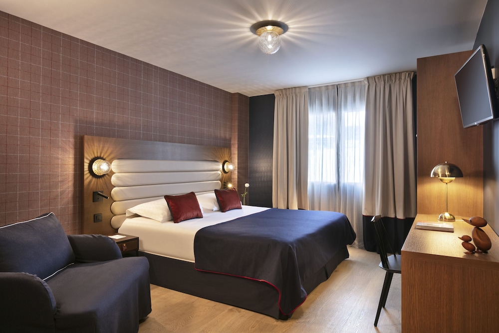 Chambre Supérieure (2 adultes+1 enfant)