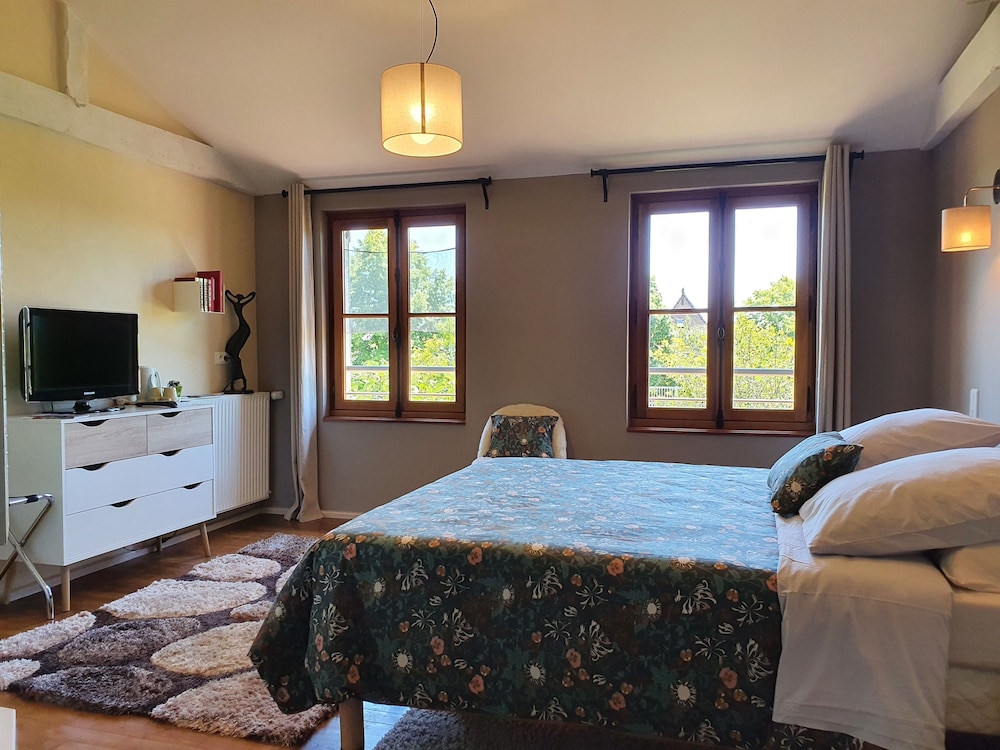 Classic Room, 2 Twin Beds (La Généreuse) photo 3