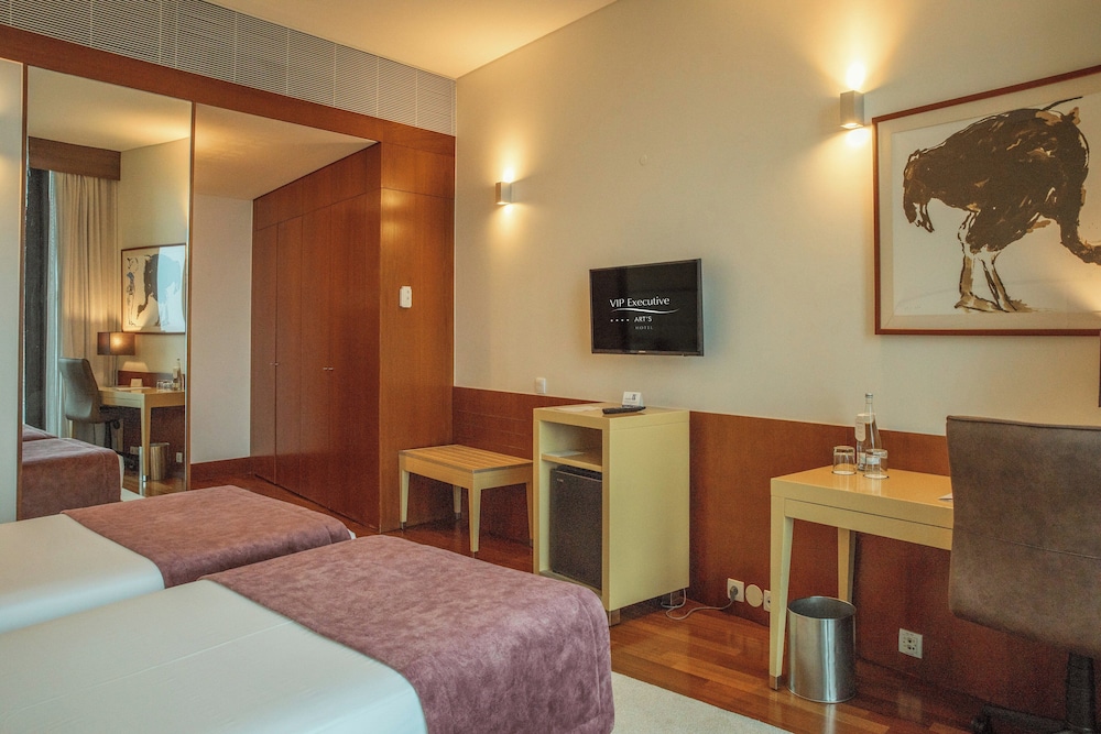 Standard Double or Twin Room - Photo 2