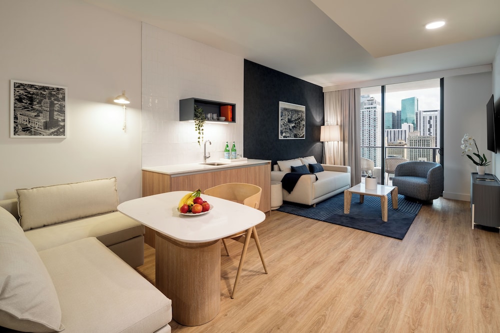 Cityview One Bedroom Suite Accessible with Balcony