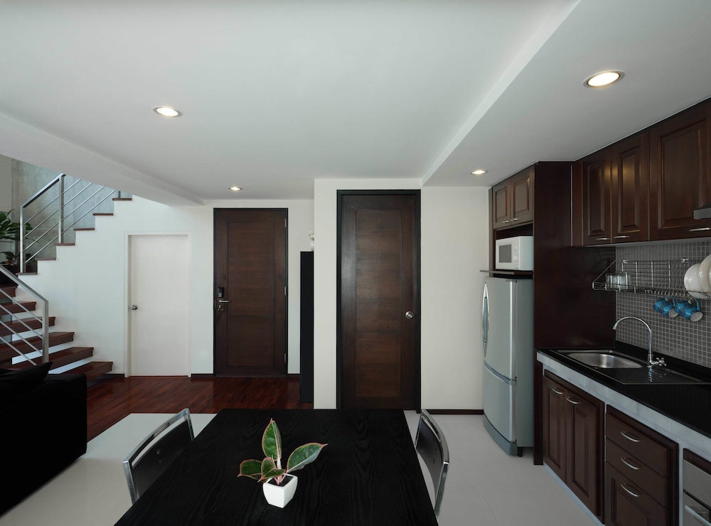 Loft, 1 Bedroom, Lanai, City View photo 2