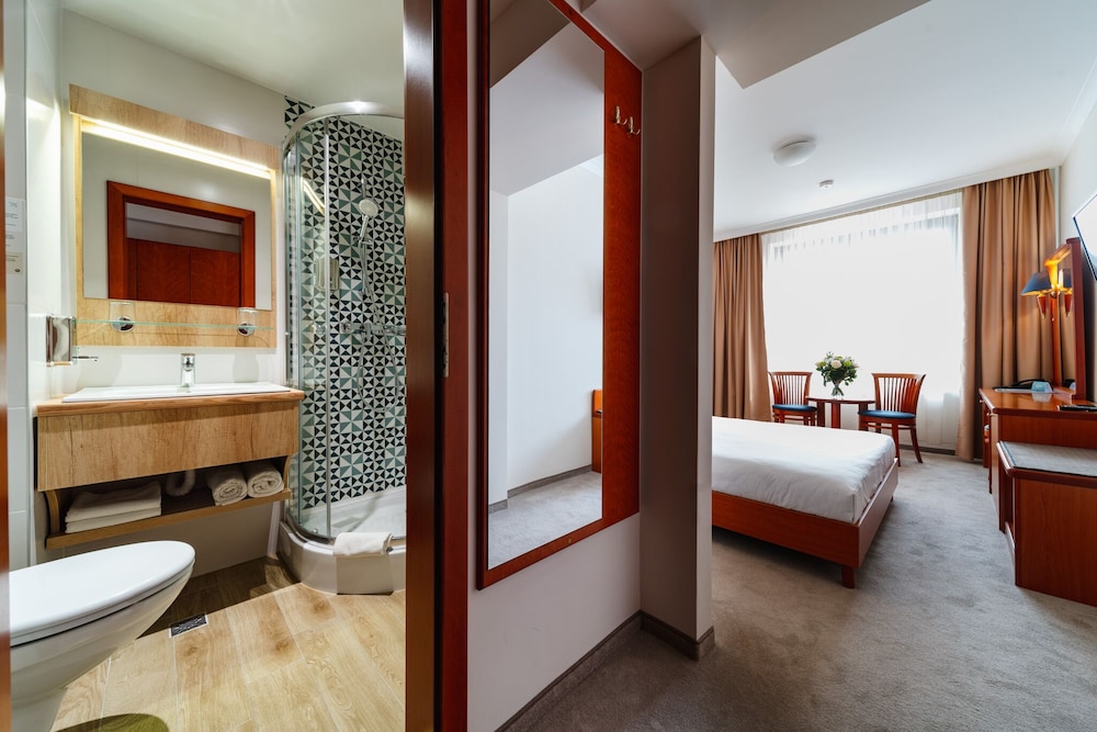 Standard Double or Twin Room, 2 Twin Beds photo 1