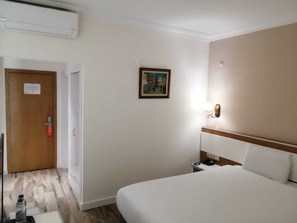 Deluxe Double Room, 1 King Bed, Sea View - Photo 2