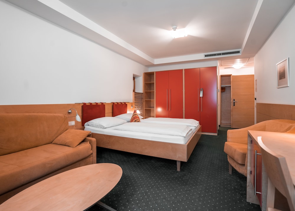 Junior Suite, Non Smoking photo 2