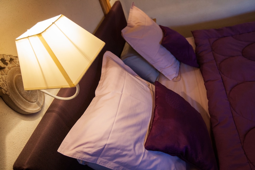 Double Room, Non Smoking (Saint Pierre) photo 3