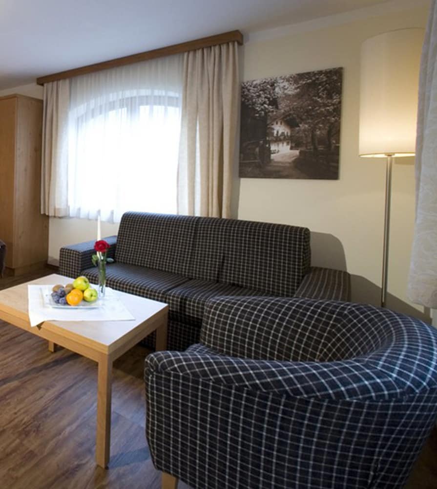 Standard Double Room, Balcony, Mountain View (Traditionell_DAHUAM) photo 3