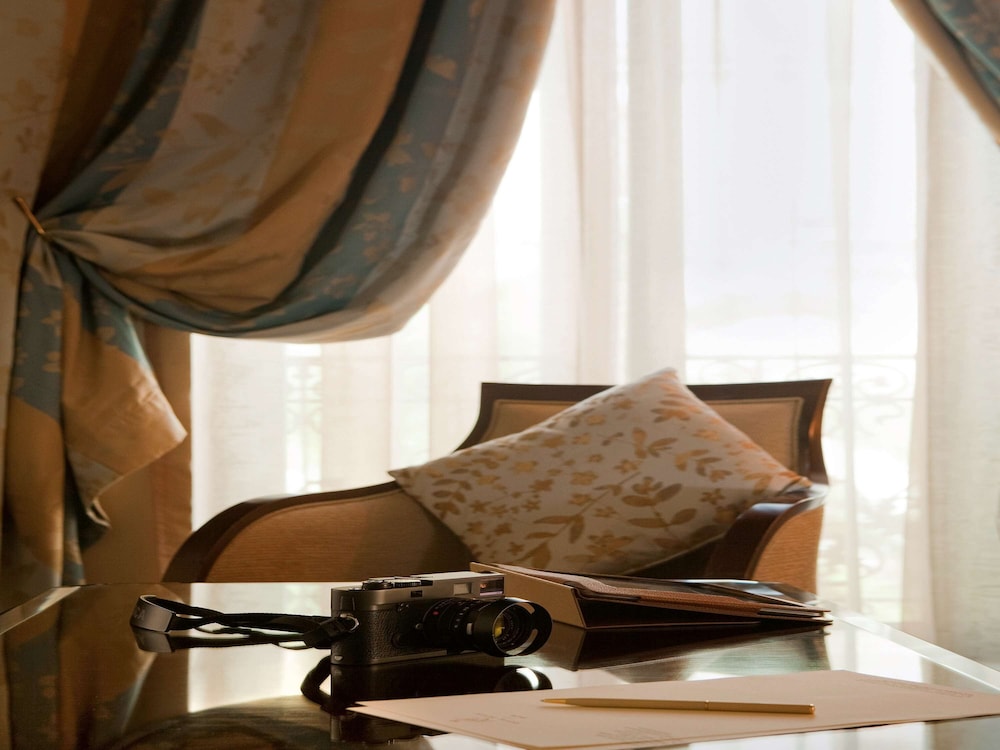 Deluxe Suite - Photo 1