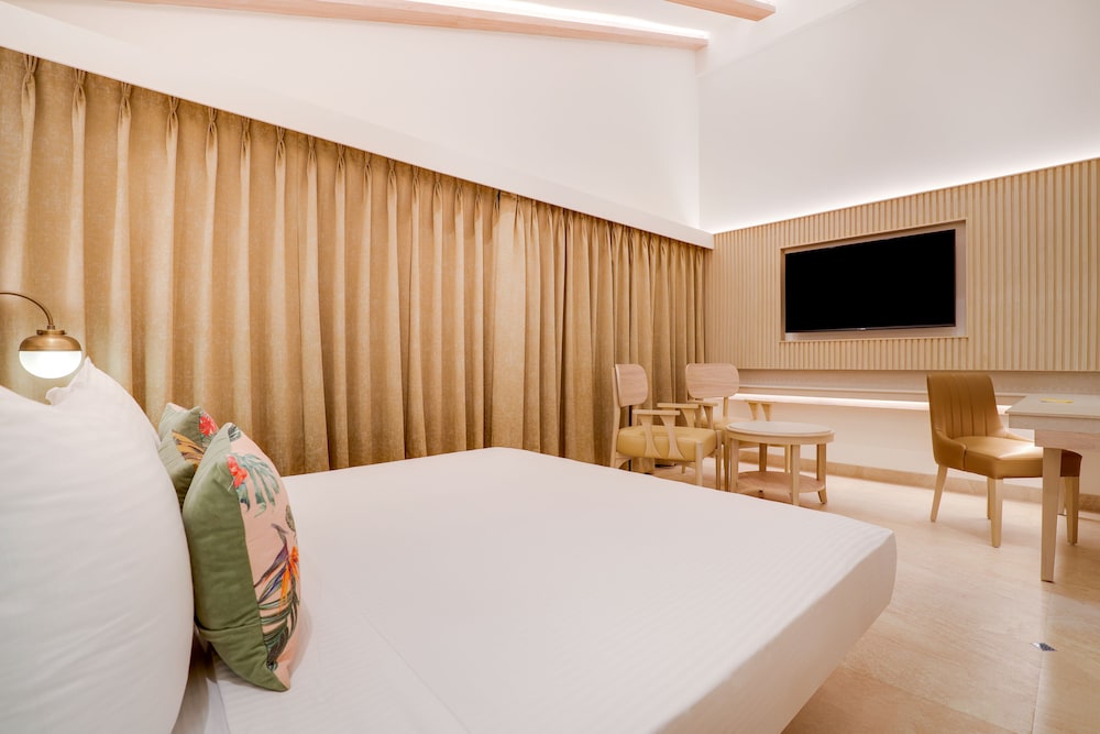 Executive Room - Photo 3