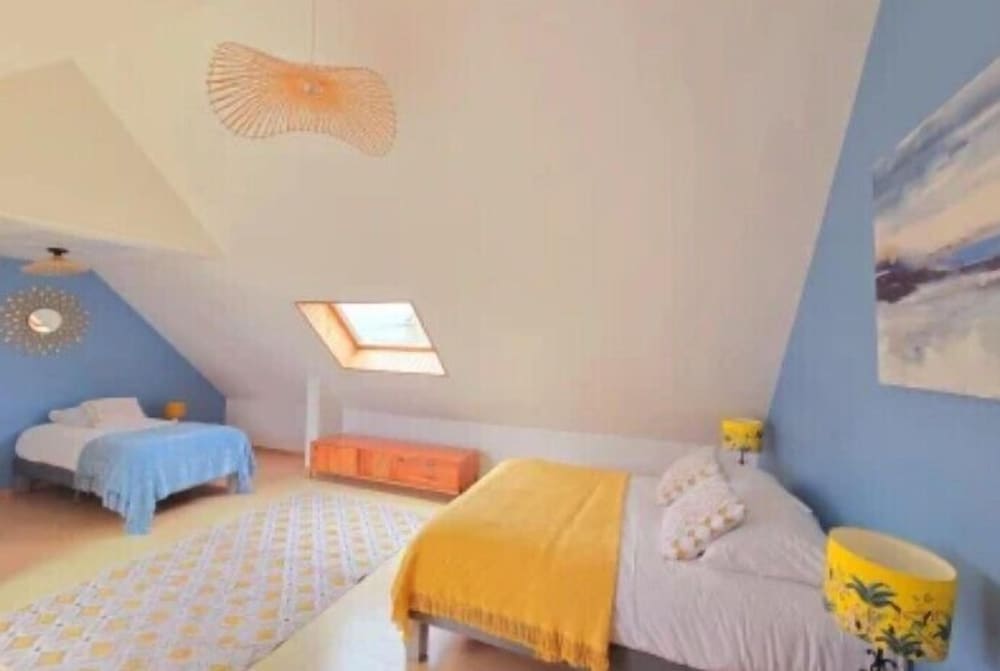 Deluxe House, Multiple Bedrooms, Sea View photo 3
