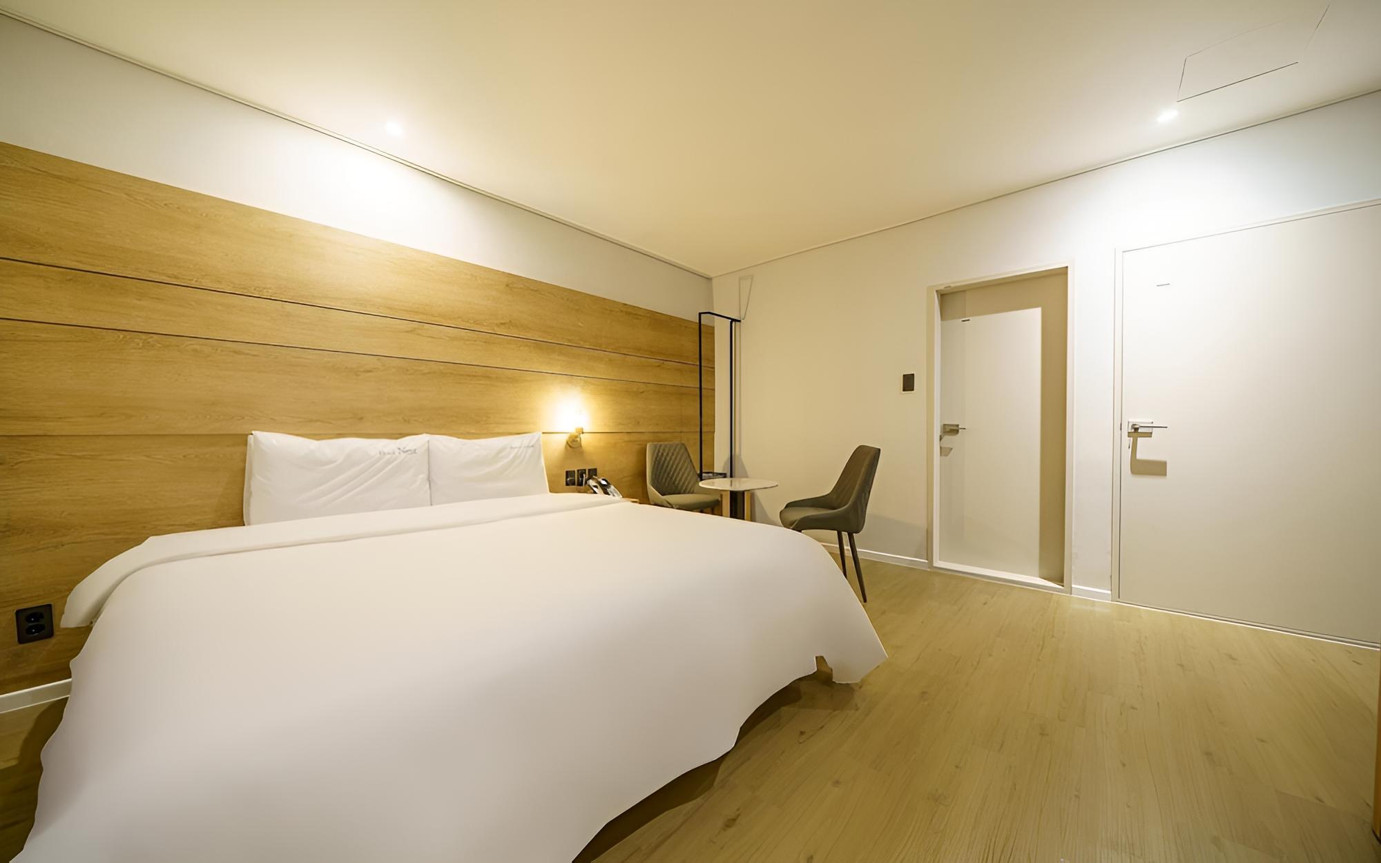 Room (Standard Spacious Room (Styler Breakf) photo 2