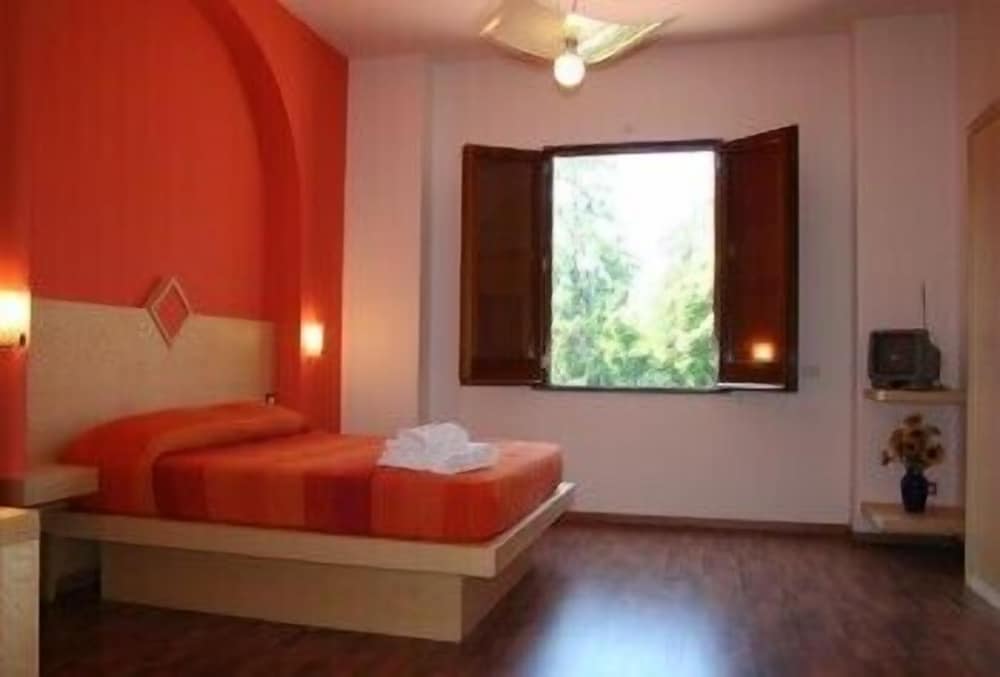Triple Room - Photo 6
