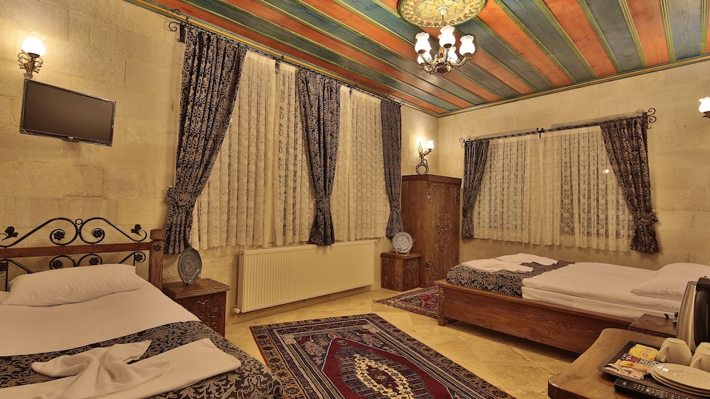 Deluxe Triple Room photo 1