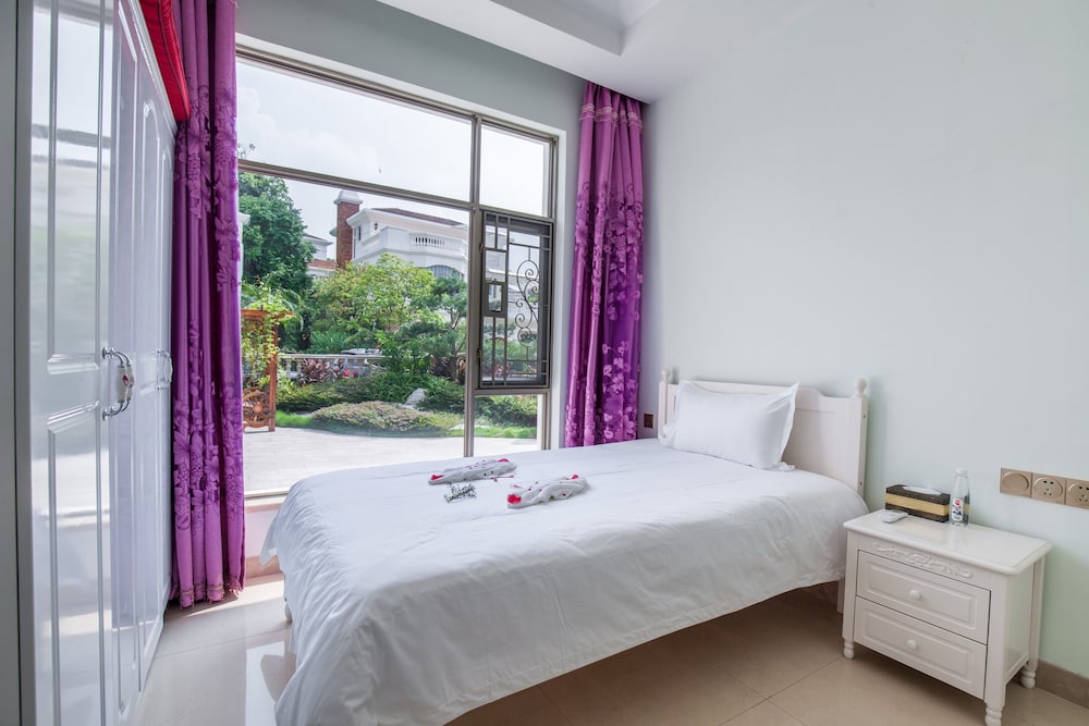 Business Villa, Multiple Bedrooms, Club Lounge Access, Lake View photo 1