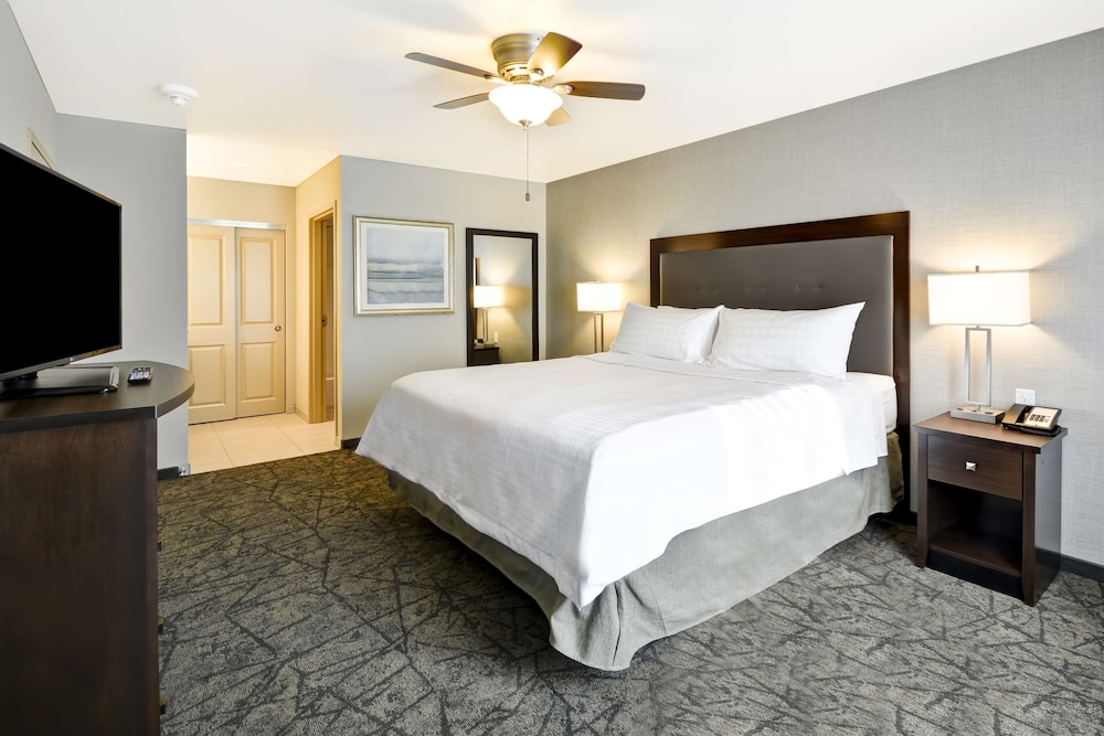 Suite, 1 King Bed, Accessible, Non Smoking