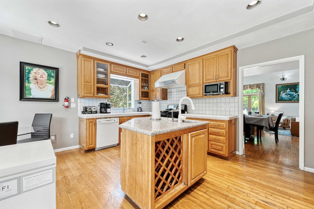 NEW - 1 Location-family-5br-yard-gym-parking, 사진 72