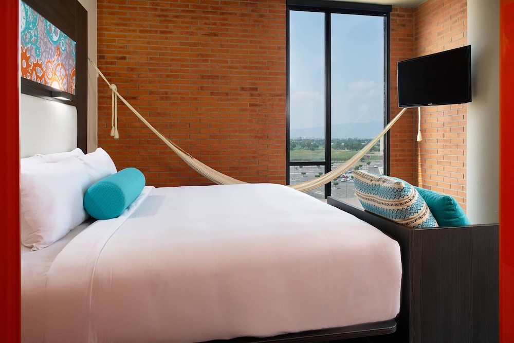 Aloft, Suite, 1 Bedroom, Corner