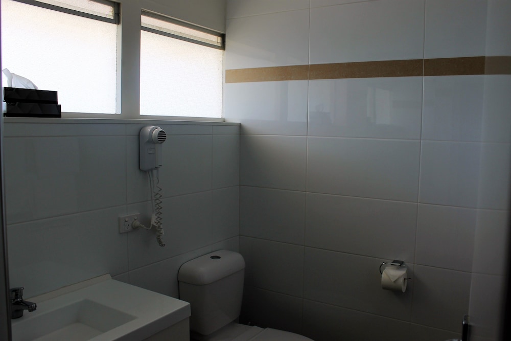 Triple Room - Photo 11