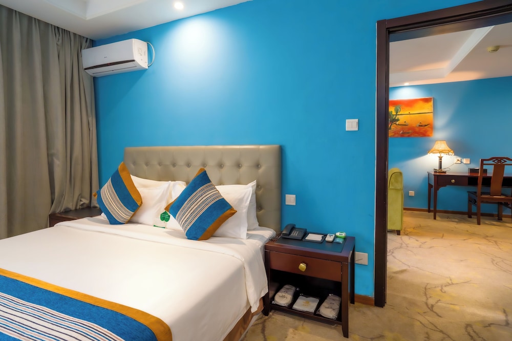 Business Single Room, Balcony, Sea View photo 1