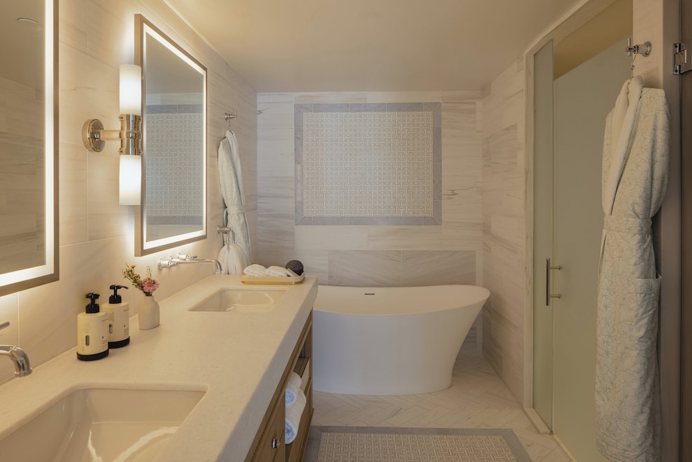 Room, 2 Queen Beds,City View (The 720) - Photo 3