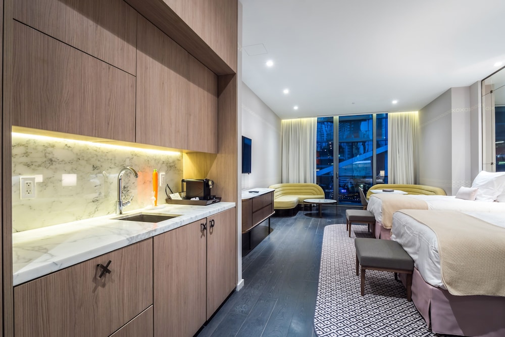 Signature Studio Suite photo 3