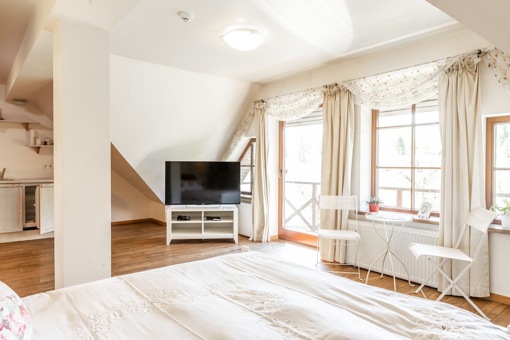 Romantic Suite, Non Smoking, Balcony (Elizabeth) photo 1