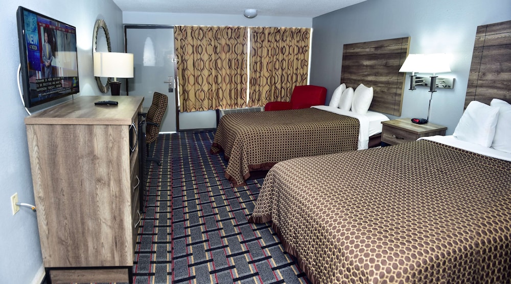 Room, 2 Double Beds, Non Smoking - Photo 6