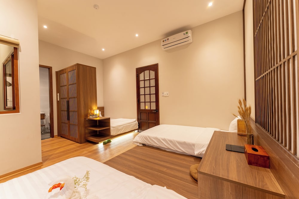 Luxury Triple Room