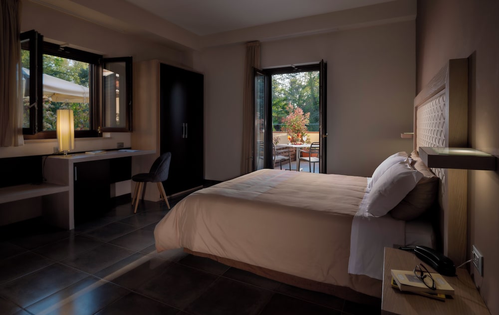 Superior Double Room, 1 Queen Bed, Terrace