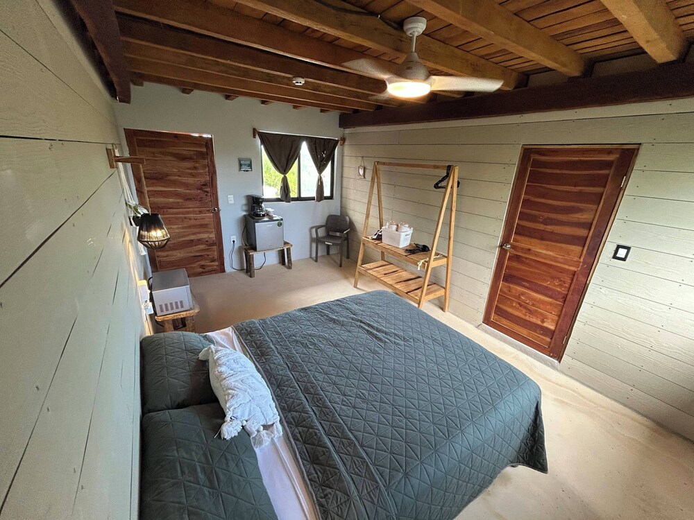 Deluxe Double Room, 1 Queen Bed, Non Smoking, Private Bathroom photo 1
