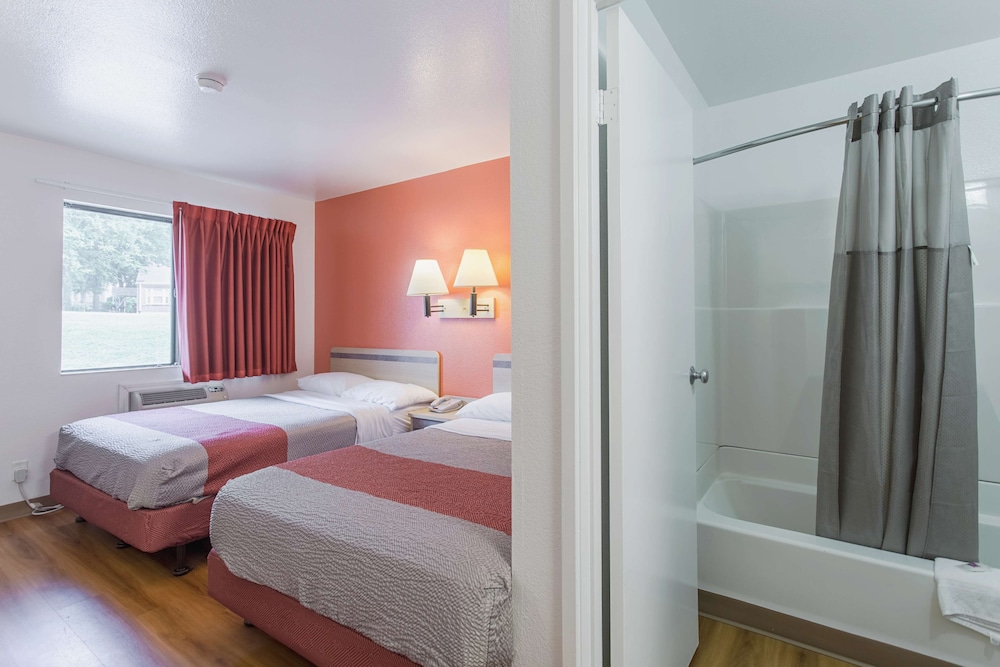 Standard Room, 2 Double Beds, Non Smoking photo 1