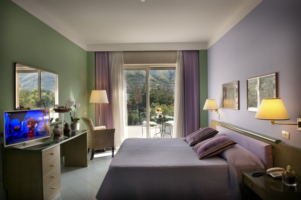 Superior Room, Terrace, Mountain View