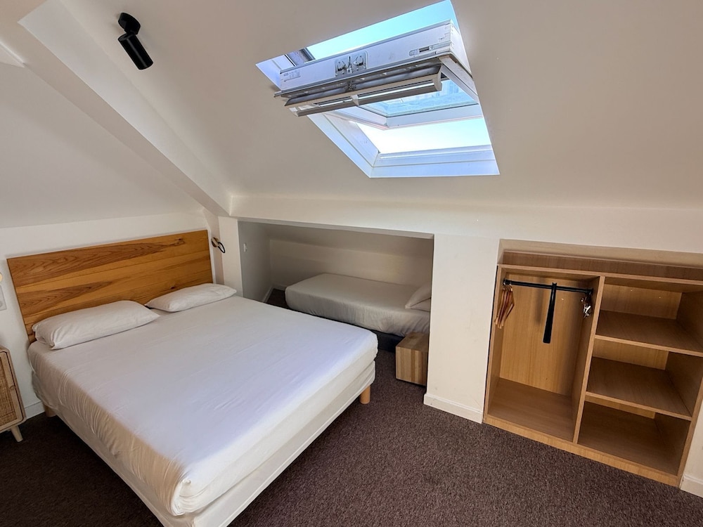 Deluxe Double Room - Photo 7