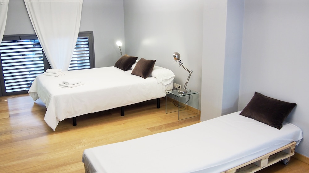 Dúplex Familiar, 3 Habitaciones, Terraza, Planta Baja