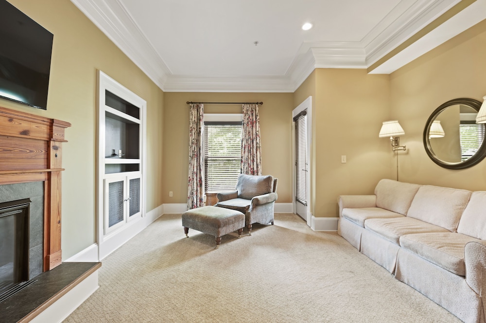 Suite, Non Smoking (Kitchen, City View) photo 3