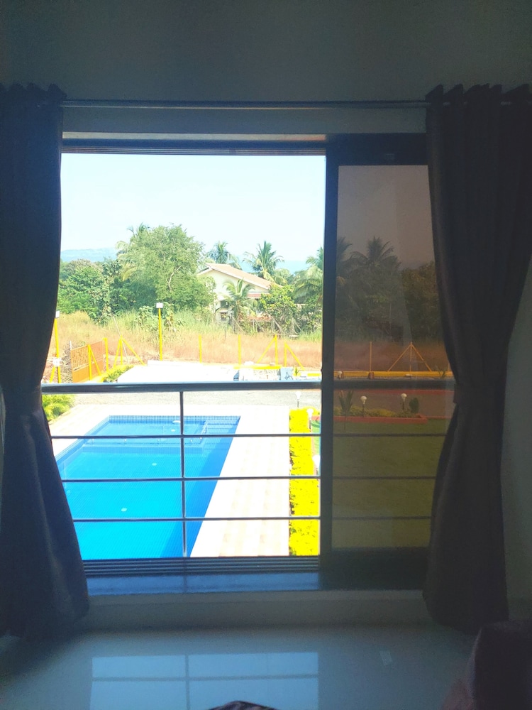 Super Deluxe Room With Mountain View photo 2