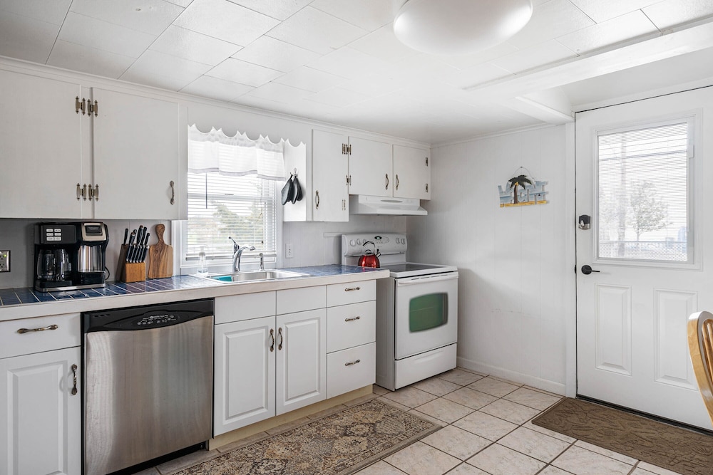 House, Multiple Beds, Kitchen, Garden View (Cozy Gem) photo 3