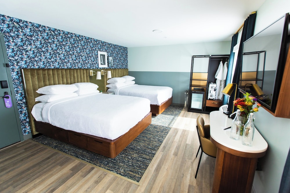 Suite, 2 Queen Beds (Luxe) - Photo 5