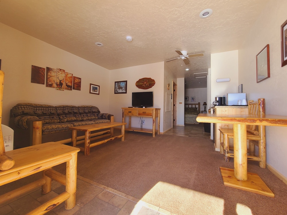 Suite, Multiple Beds