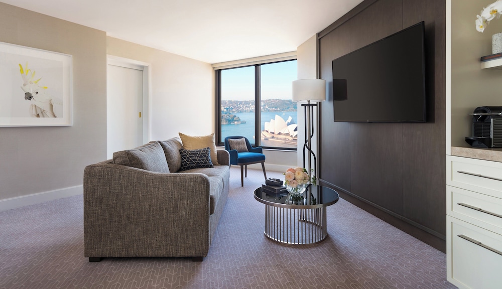 Sydney Opera Studio Club Suite