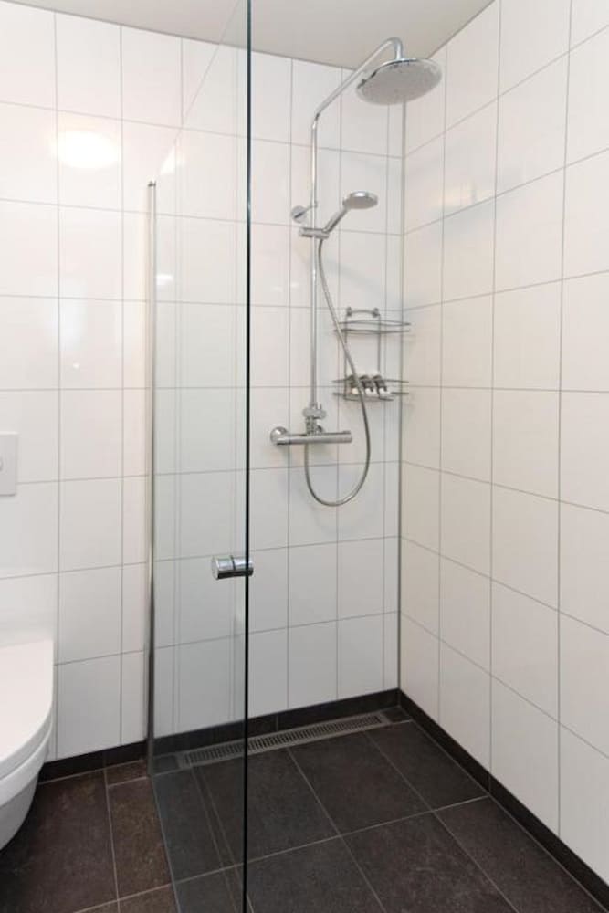 Basic Double or Twin Room, 2 Twin Beds, Mountain View photo 2