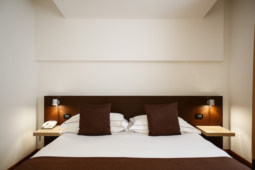 Double Room - Photo 2