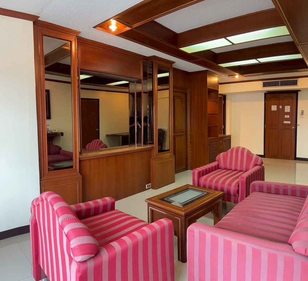 Honeymoon Room - Photo 6
