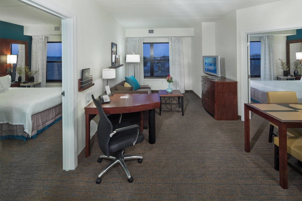 Suite, 1 Double Bed, Kitchen - Photo 1