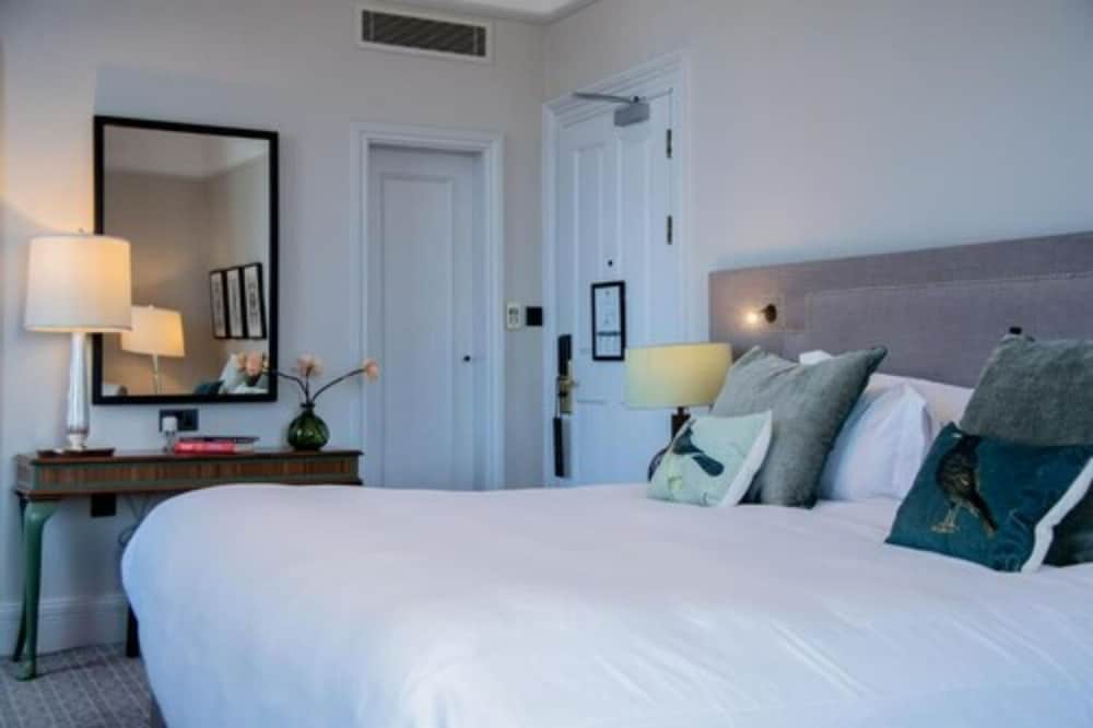 Executive Double Room, 1 King Bed, Ensuite - Photo 4
