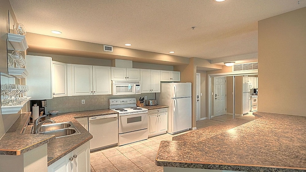 Deluxe Suite, 3 Bedrooms photo 3